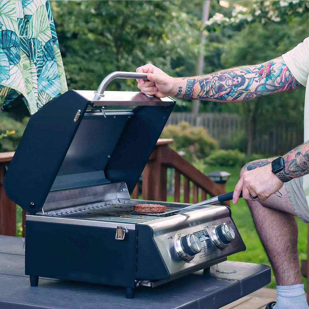 G22 | Stainless Tabletop Propane Gas Grill-2